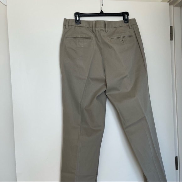 Dockers Straight Fit Flat Khaki Pants - Picture 10 of 16